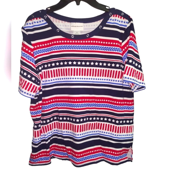 Alfred Dunner Grommet Neckline Stars and Stripes Short Sleeve Tee Tshirt - Picture 1 of 4